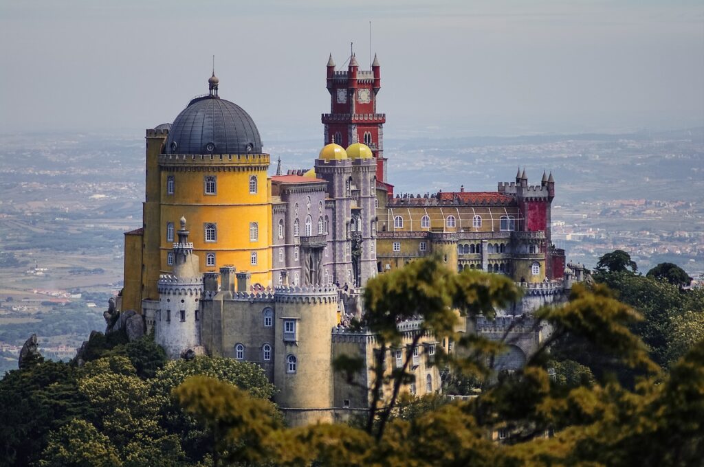 Explorando Castelos e Palácios: Um Roteiro pela Europa