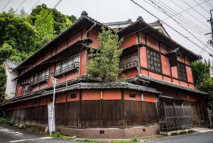 Conheça o Restaurante de Sushi Mais Antigo do Mundo